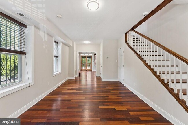 Foto del edificio - 2911 Sherman Ave NW