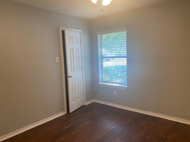 Building Photo - 111 Willow Creek Ct