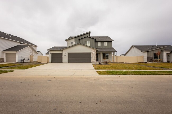 Building Photo - Brand New Home with Bonus Room