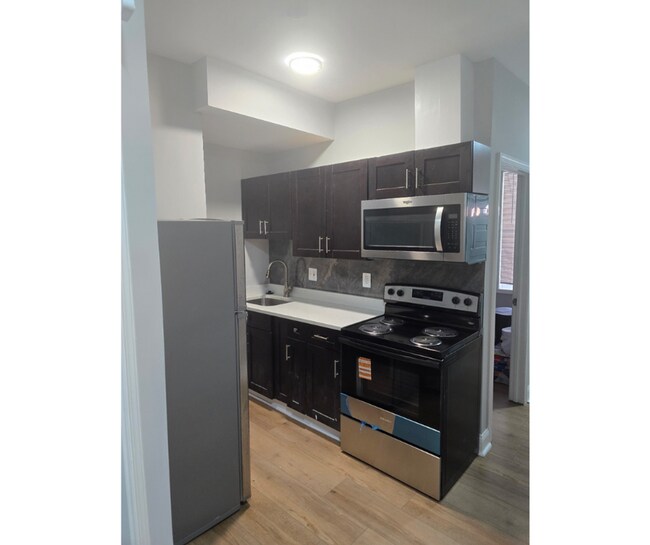 Foto del edificio - 5336 Cordelia Ave