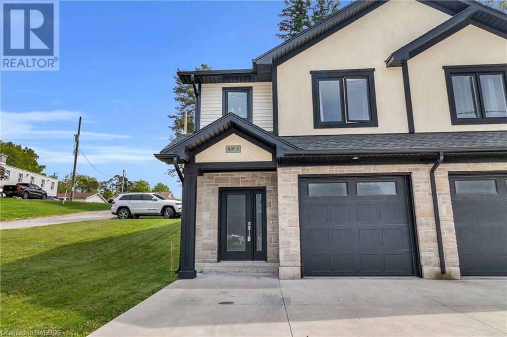 1197 Queen St, Kincardine, ON N2Z 1G4 House for Rent in Kincardine