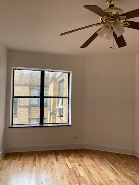 Sala de estar - 4928 N Kedzie Ave