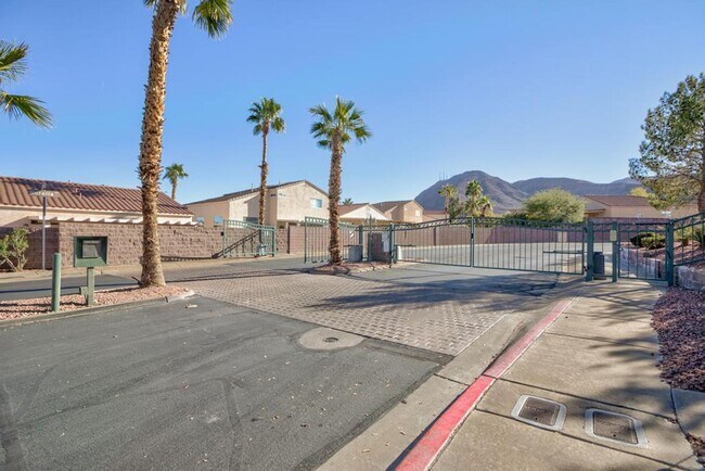 Building Photo - 109 La Suena Ct