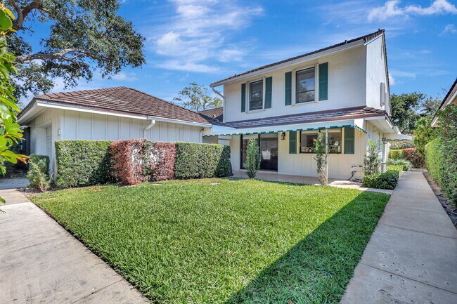 Foto del edificio - 11352 Briarwood Pl