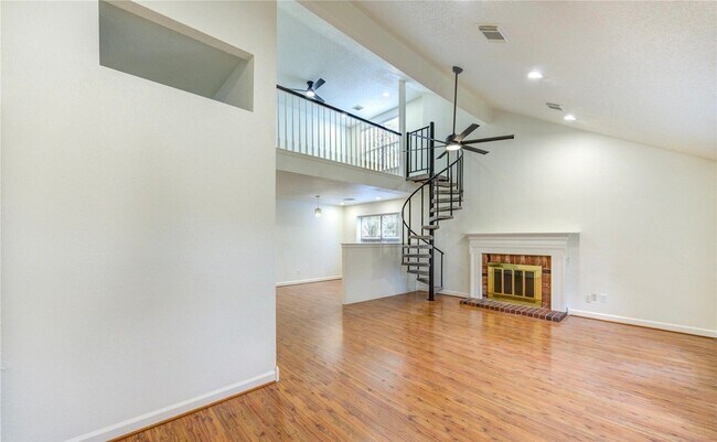 Foto del edificio - 16830 Scenic Gardens Dr