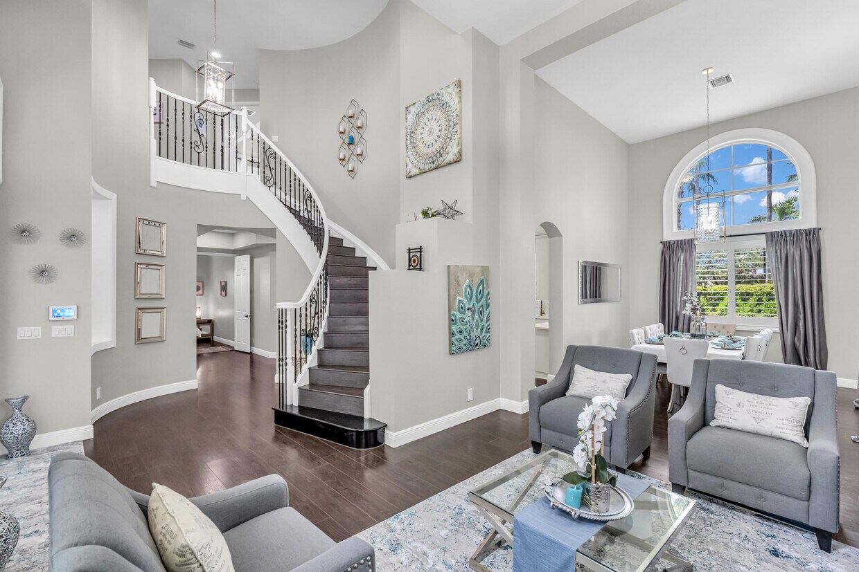 Foto principal - 4661 Manderly Dr