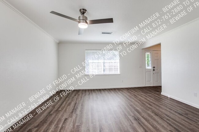 Building Photo - 2605 Charter Oak Dr