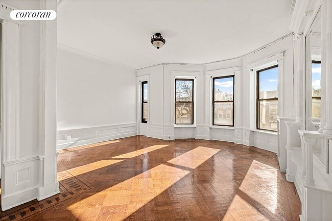 Building Photo - 1291 Dean St