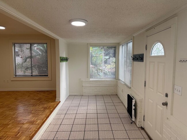 Foto del edificio - 424 Wildwood Way