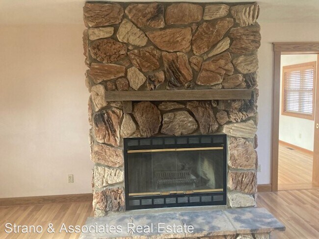 Foto del edificio - 3 br, 2 bath House - 101 Paul Simon Drive