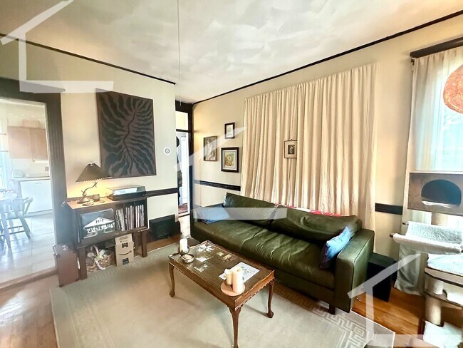 Foto del edificio - 82 Fairbanks St #2B Boston MA 02135