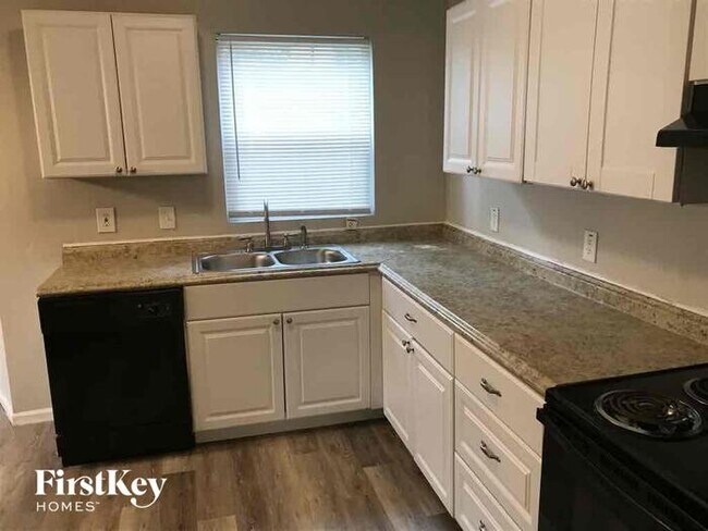 Foto del edificio - 3949 Max-Weich Pl