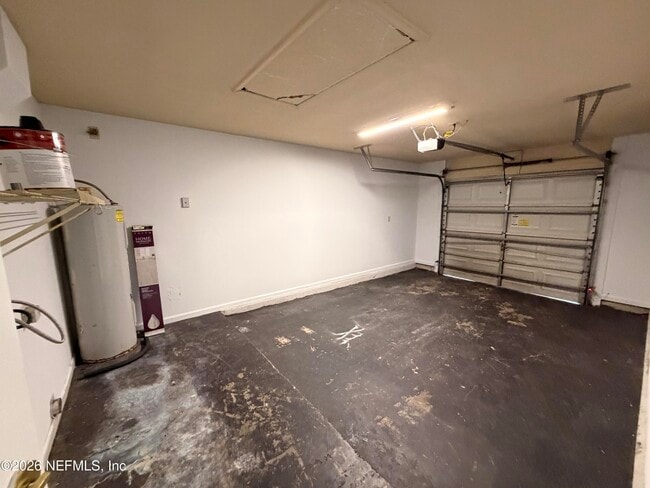 Foto del edificio - 8225 Eaton Ave