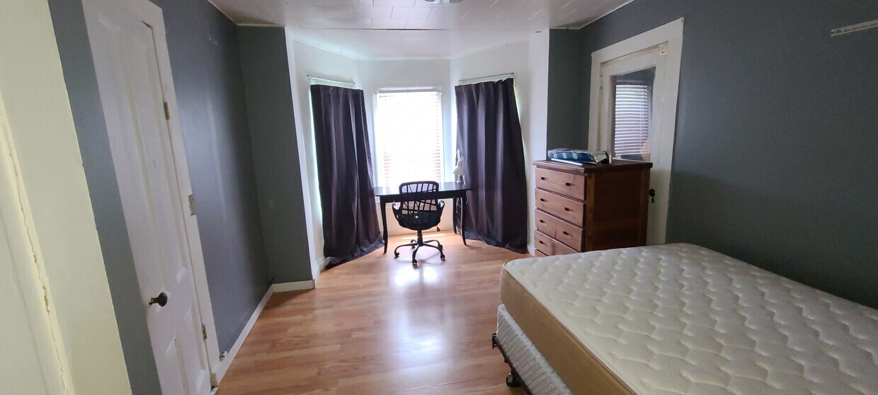 Dormitorio 5 - 19 Walnut St
