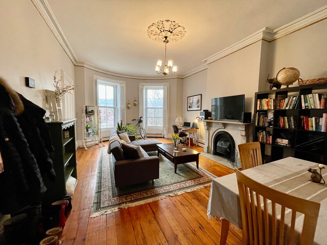 Primary Photo - 539 Massachusetts Ave