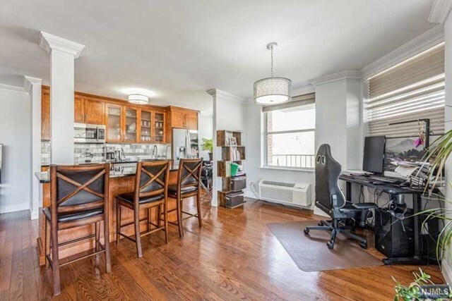 Building Photo - 200 Grand Cove Way