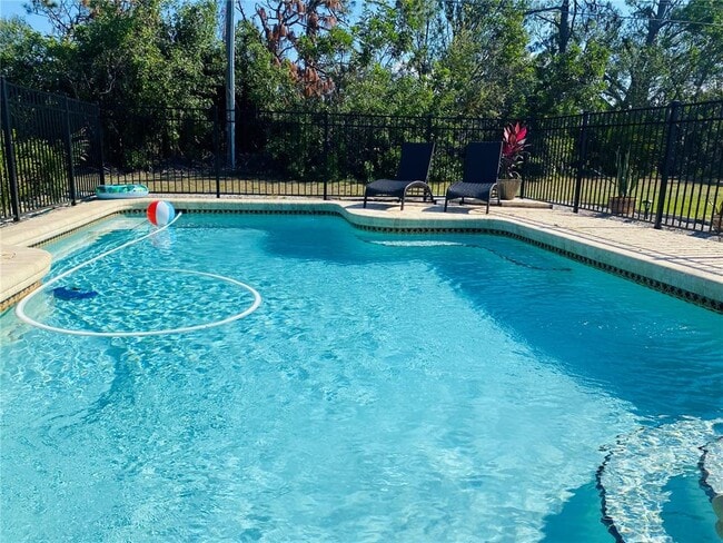 Building Photo - 7234 Maguire Ln