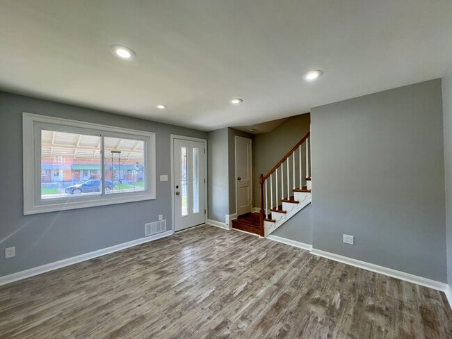 Foto del edificio - Charming 2 Bedroom/1 Bathroom in Dundalk, MD!