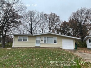 Building Photo - 3000 Meadowlark Ave