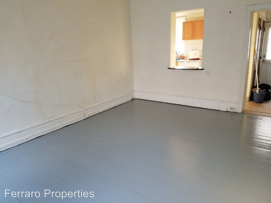 Building Photo - 536 E Moore St