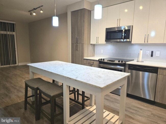 Foto del edificio - 145 Riverhaven Dr