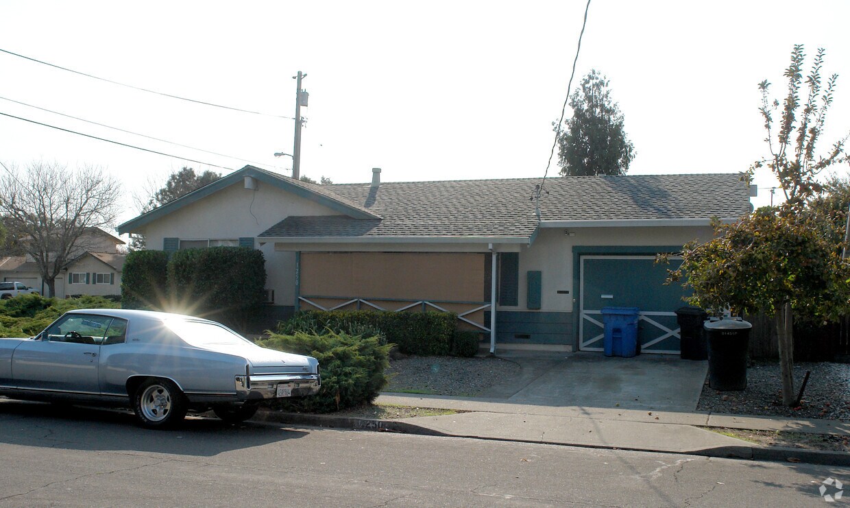 Foto del edificio - 1251 Phyllis St