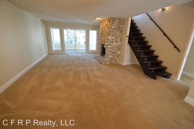 Building Photo - 3 br, 2 bath House - 2035 Lake Alden Drive