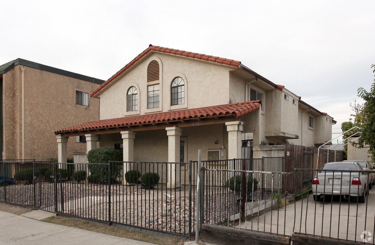 Primary Photo - 4138 Marlborough Ave