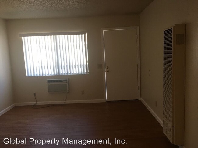 Building Photo - 18400 Montezuma St