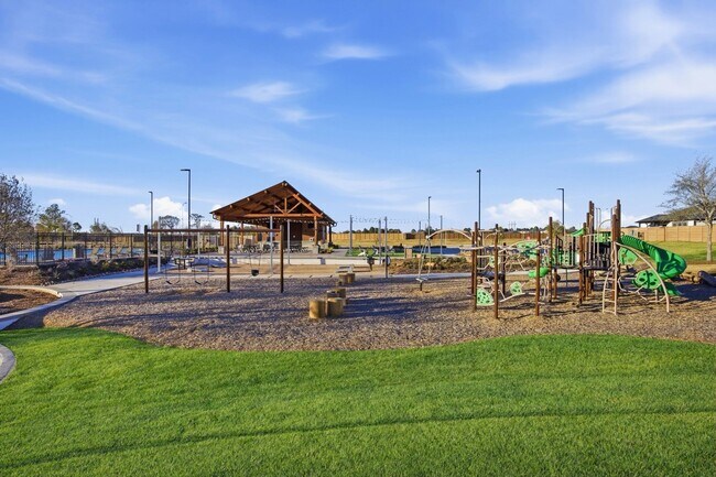 Building Photo - 18023 Lasso Mls Dr