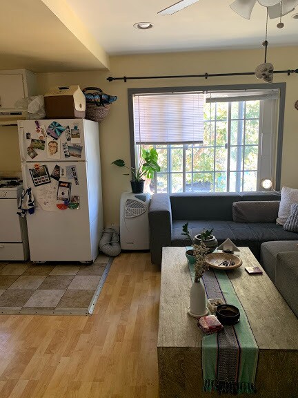 Foto del edificio - 1339 S Sycamore Ave