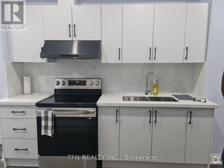 Building Photo - 45 Souter Dr