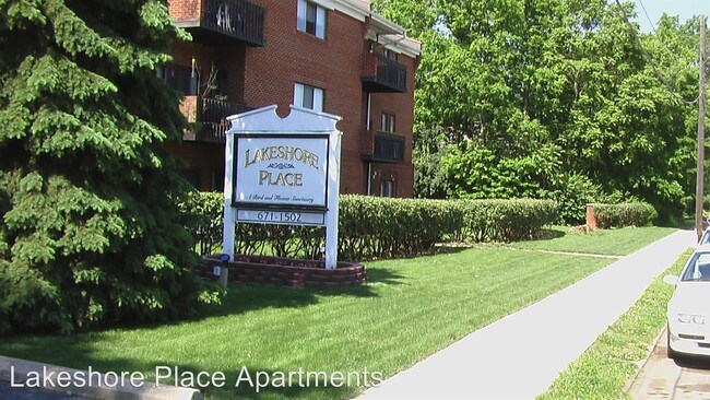 Building Photo - 144 Bellaire Ave