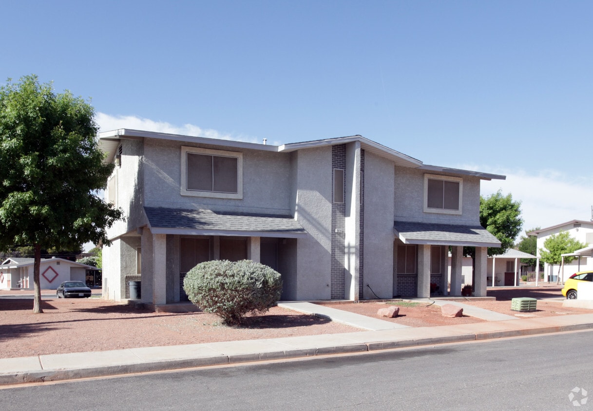 Primary Photo - Ernie Cragin Terrace