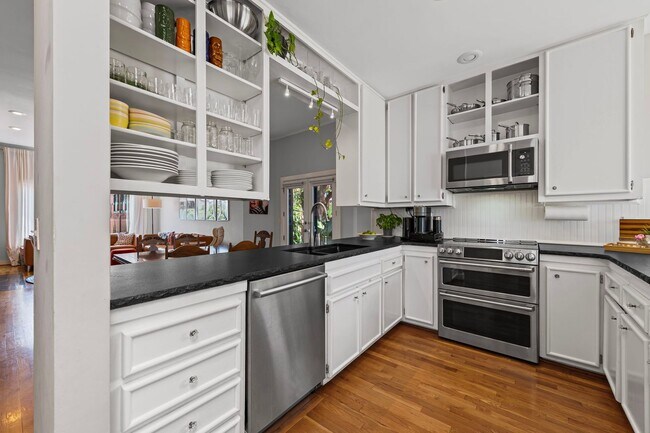 Foto del edificio - Amazing Union Hill Single Family Home