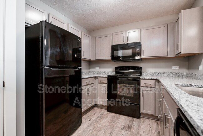 Foto del edificio - 1632 Old Salem Rd