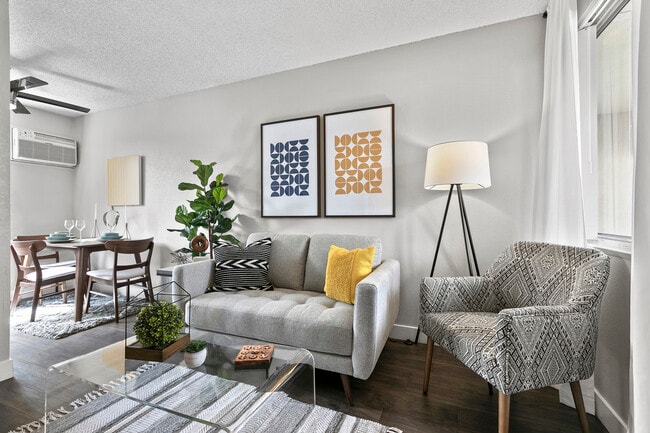 Building Photo - Casitas Apartments