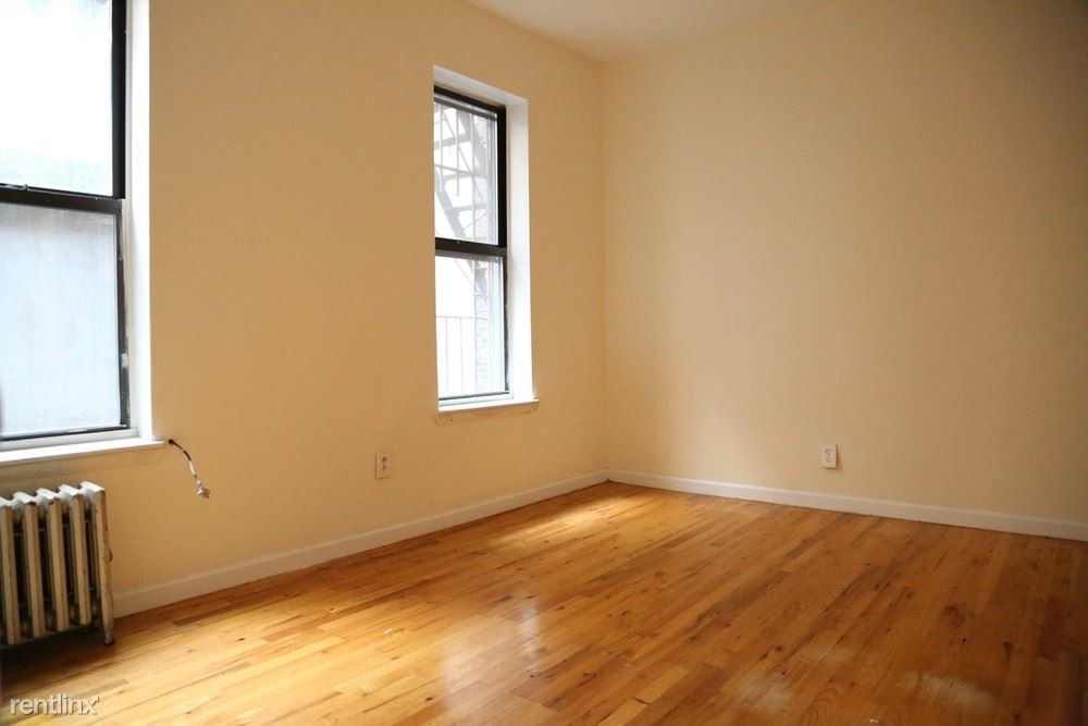Primary Photo - 142 S 9th St