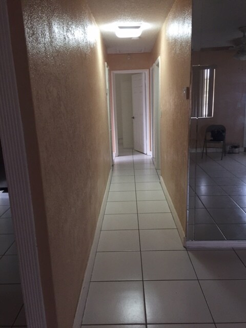 Building Photo - 825 W 34th St