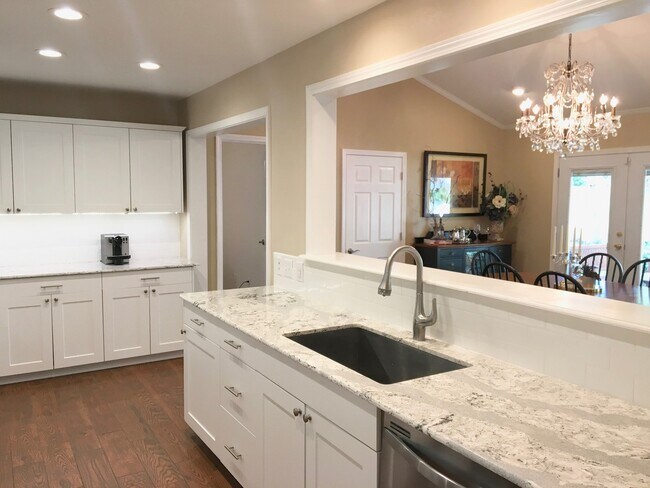 Foto del edificio - 776 Thora Blvd