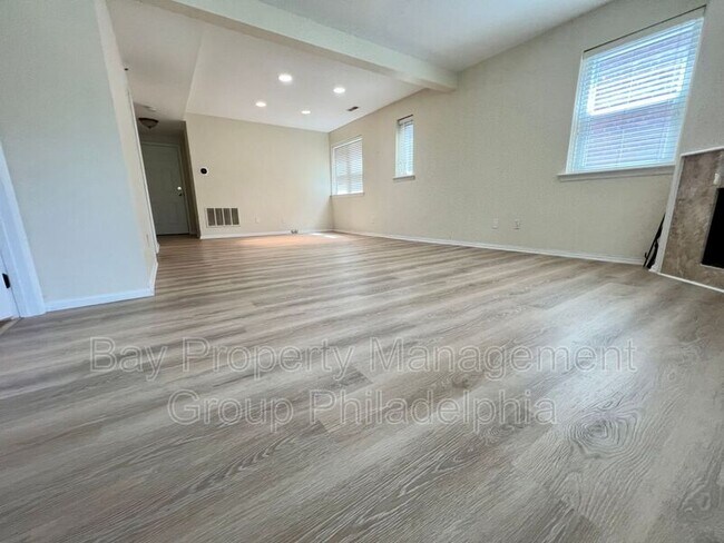 Foto del edificio - 237 Montgomery Ave