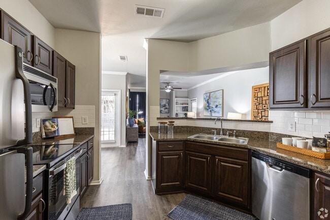 Building Photo - Marquis at Bellaire Ranch