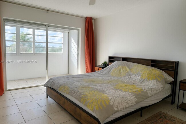 Foto del edificio - 215 SE 3rd Ave