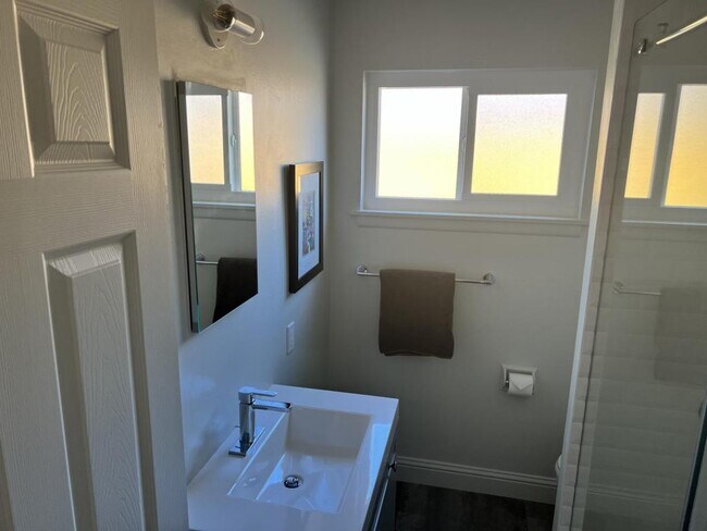 Foto del edificio - 3210 B St