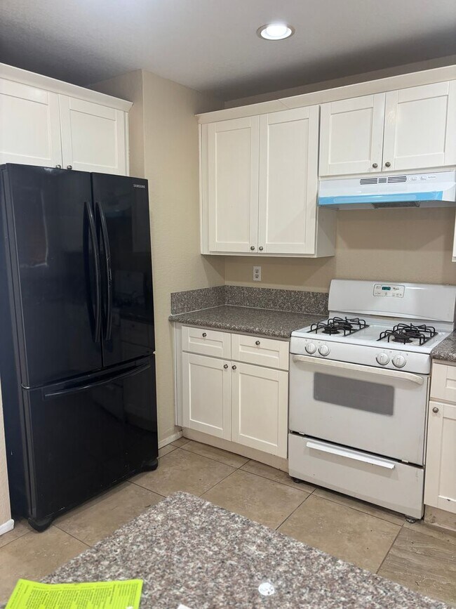 Foto del edificio - Charming 3-bedroom Move-In Special!