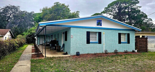 Foto del edificio - 1516 Roger Dr