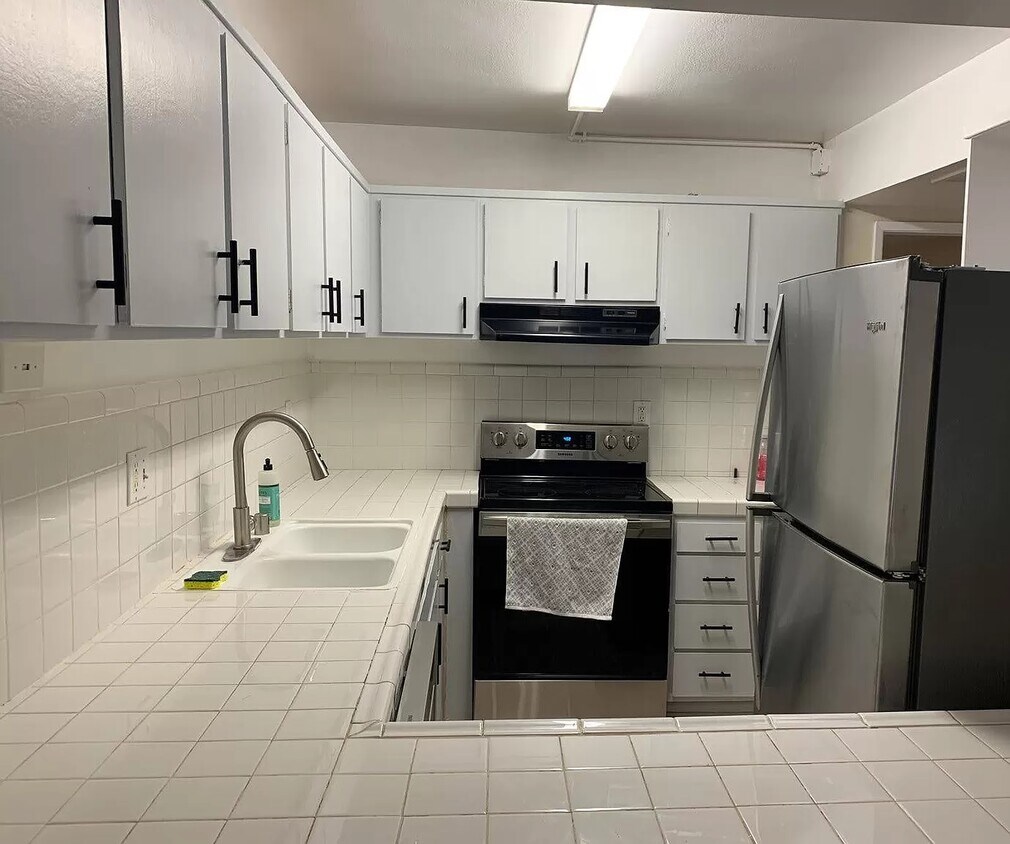 23401 Park Sorrento Unit 33, Calabasas, CA 91302 Condo for Rent in