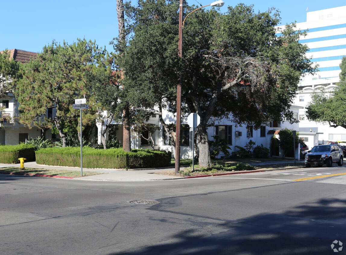 Primary Photo - 345 N Louise St
