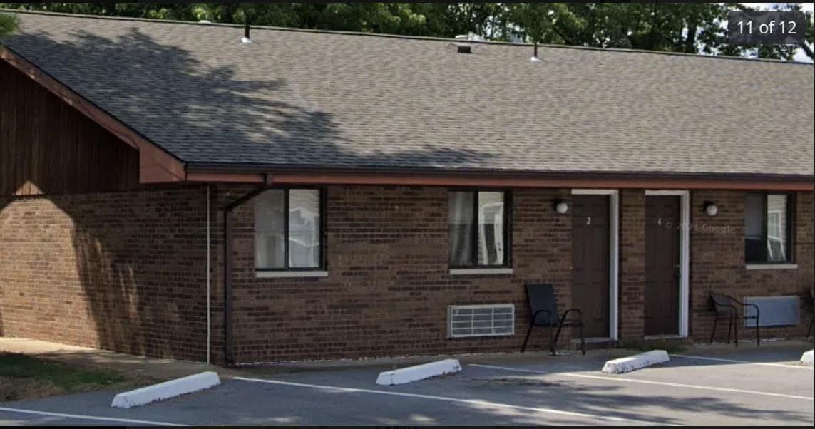 Primary Photo - 116 W Zupan St