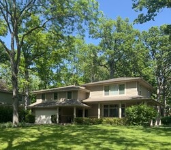 Building Photo - 50 Cedar Ln